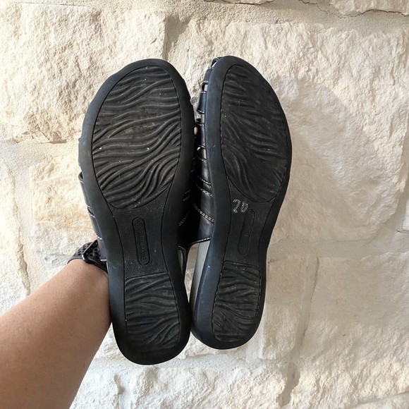 Baretraps Austin Sandals Closed Toe Slingback, Women's 7M Black - Picture 7 of 7